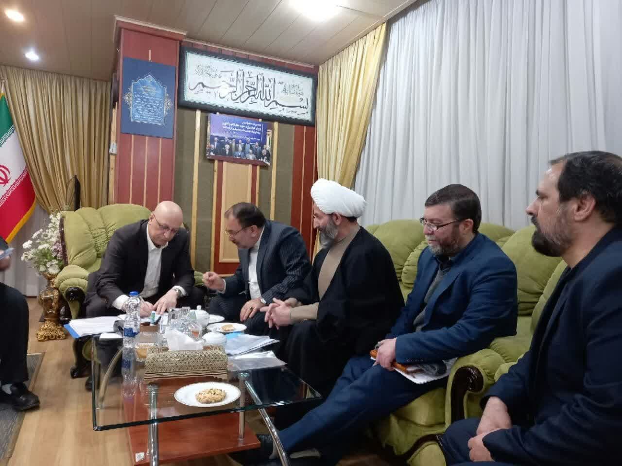 دیدار مسئولان دانشگاه علوم و معارف قرآن کریم با وزیر علوم تحقیقات و فناوری
