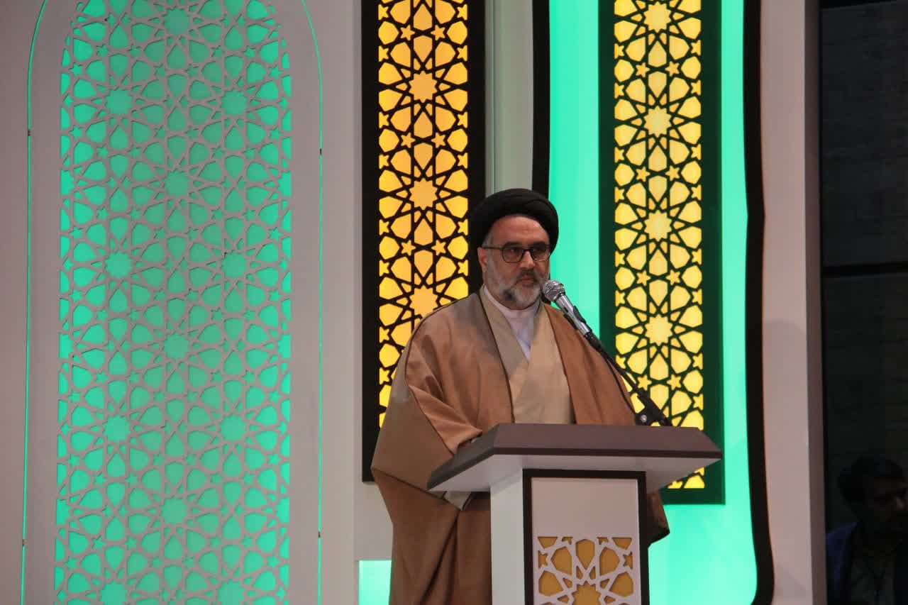 حجت الاسلام نقیب: در چهل و پنجمین دوره مسابقات قرآن کریم: نگاه برگزارکنندگان مسابقات قرآنی، کشف معارف قرآن و در نهایت کاربردی سازی آن در زندگی مردم باشد.